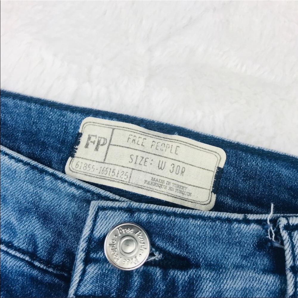 🆕 Free People high rise busted knee skinny jeans - Picture 4 of 7